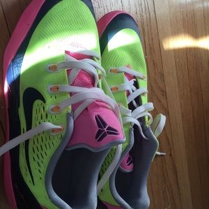 Kobe basketball shoes